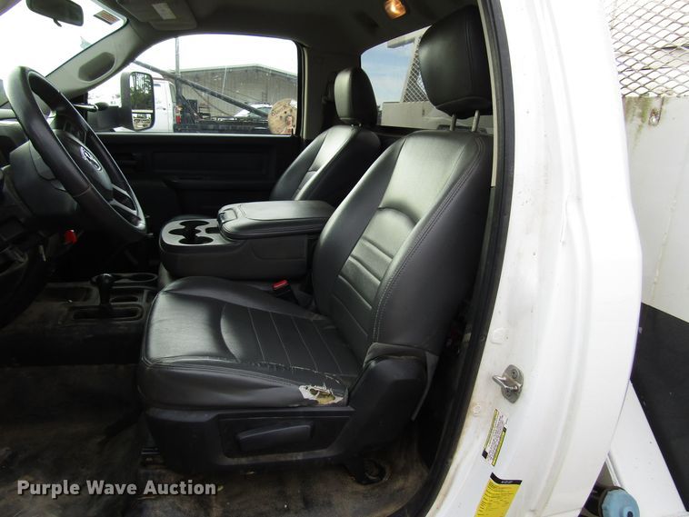 image for item DH8286 2013 Dodge Ram 5500 bucket truck