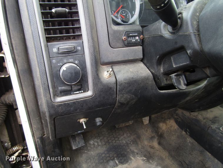 image for item DH8286 2013 Dodge Ram 5500 bucket truck