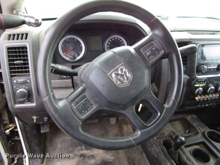 image for item DH8286 2013 Dodge Ram 5500 bucket truck