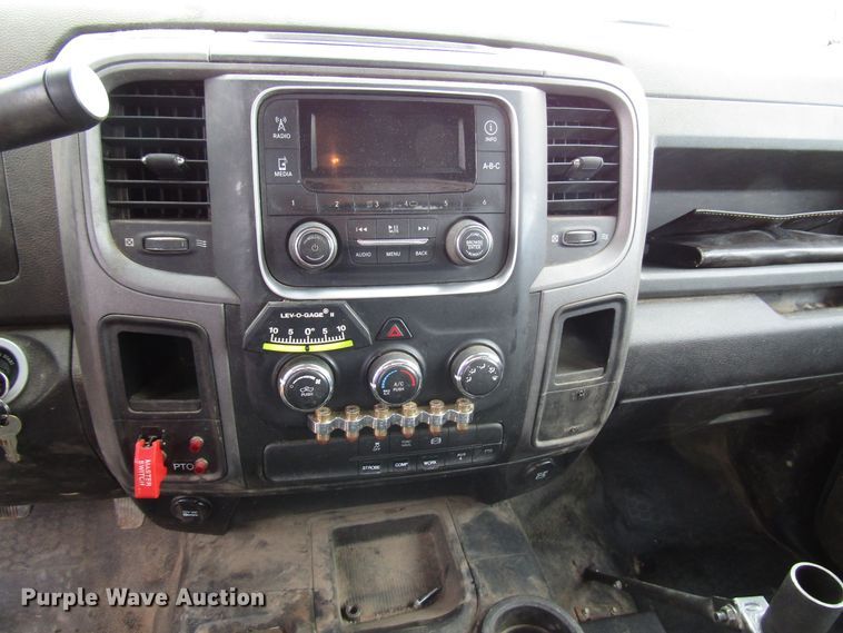 image for item DH8286 2013 Dodge Ram 5500 bucket truck