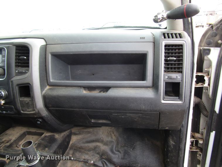 image for item DH8286 2013 Dodge Ram 5500 bucket truck