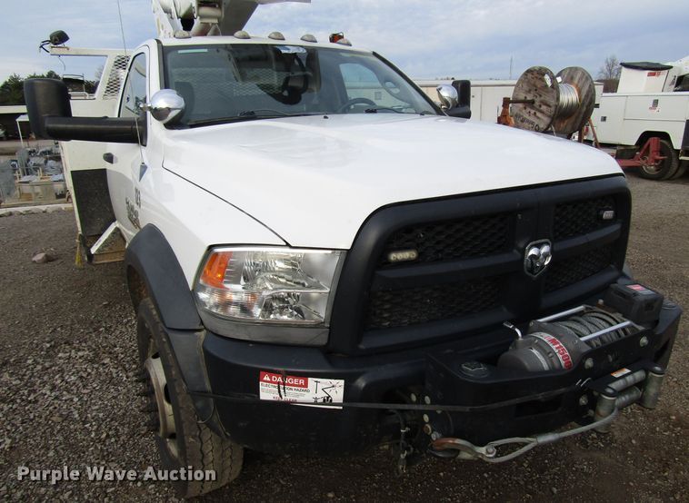 image for item DH8286 2013 Dodge Ram 5500 bucket truck