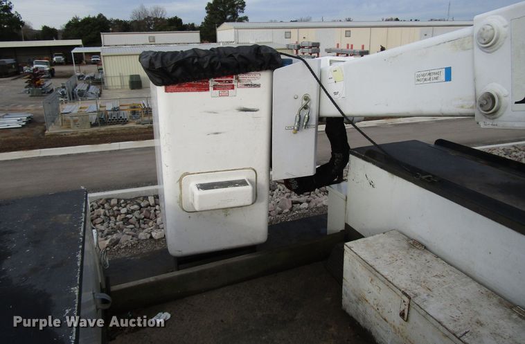 image for item DH8286 2013 Dodge Ram 5500 bucket truck