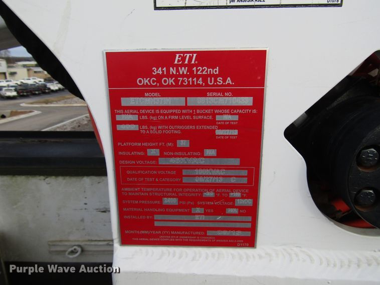 image for item DH8286 2013 Dodge Ram 5500 bucket truck