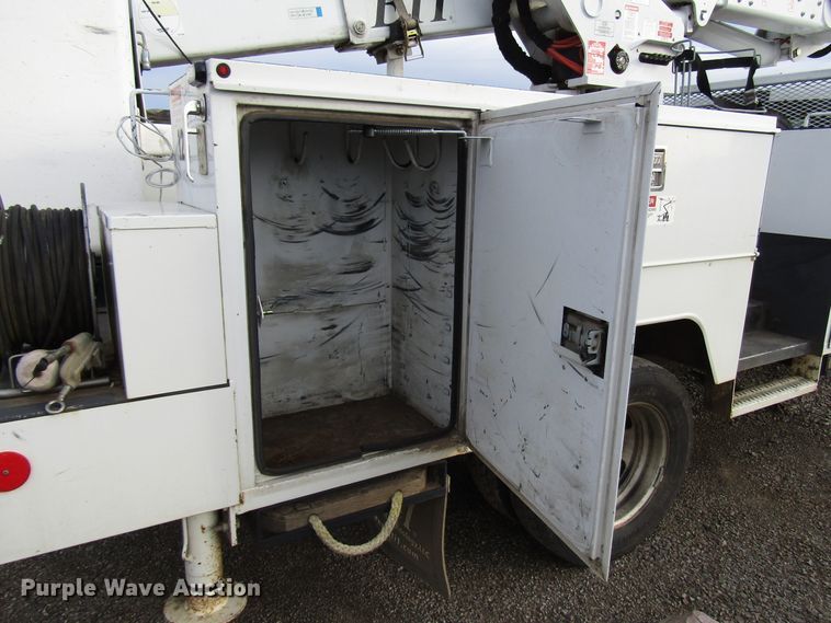 image for item DH8286 2013 Dodge Ram 5500 bucket truck