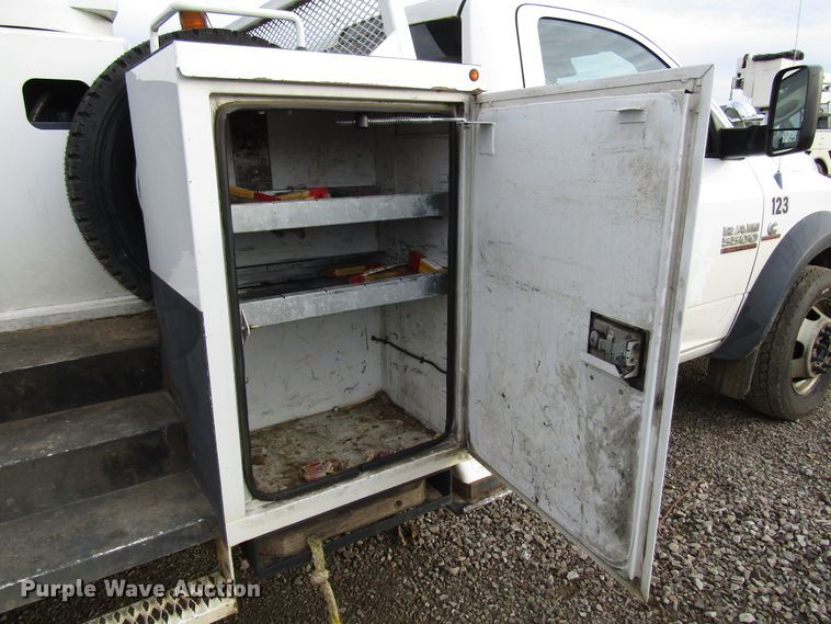 image for item DH8286 2013 Dodge Ram 5500 bucket truck