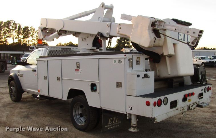 image for item DH8287 2013 Dodge Ram 5500 bucket truck