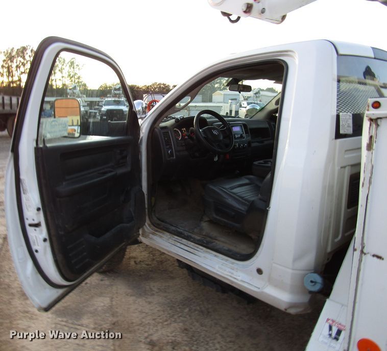 image for item DH8287 2013 Dodge Ram 5500 bucket truck