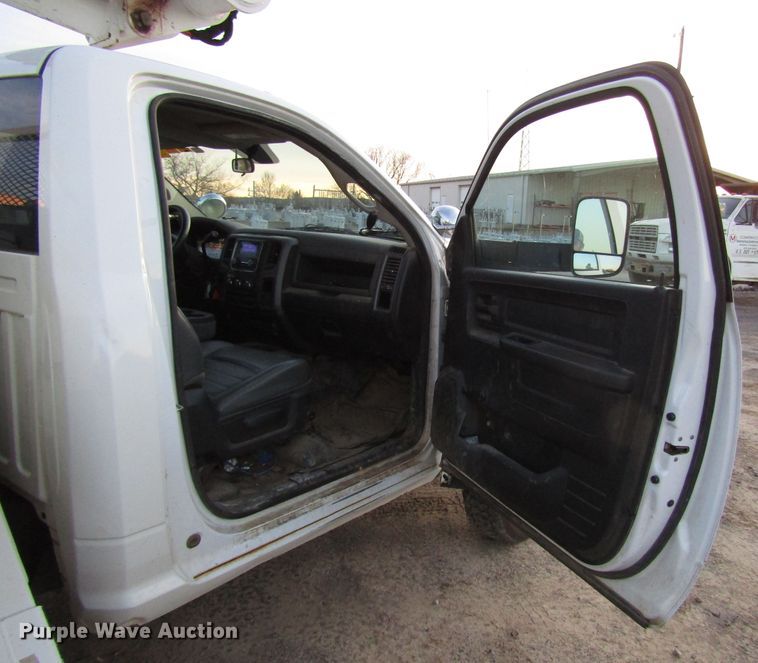 image for item DH8287 2013 Dodge Ram 5500 bucket truck