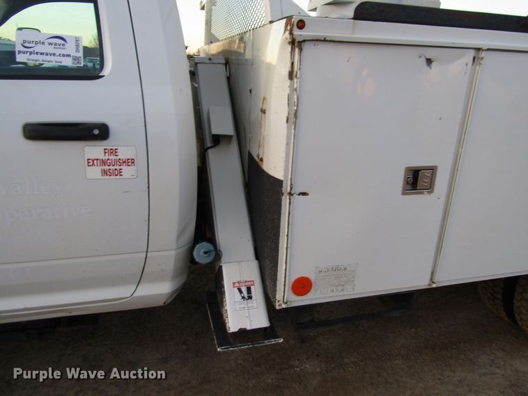 image for item DH8287 2013 Dodge Ram 5500 bucket truck
