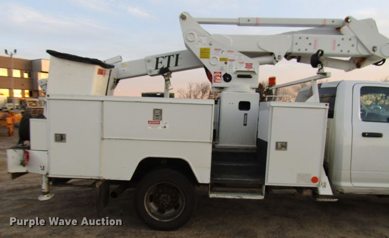 image for item DH8287 2013 Dodge Ram 5500 bucket truck
