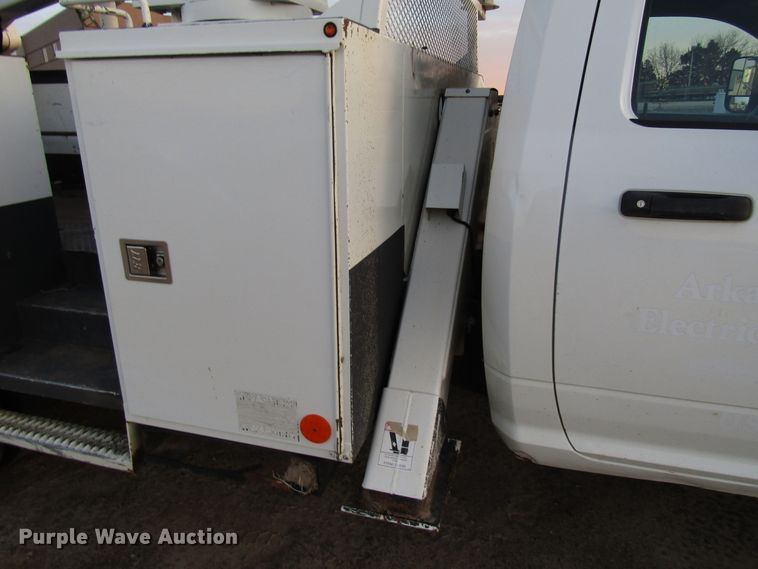 image for item DH8287 2013 Dodge Ram 5500 bucket truck