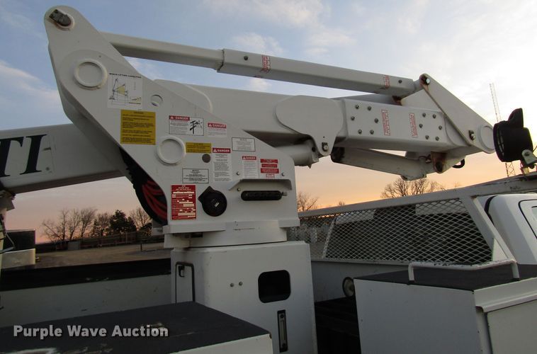 image for item DH8287 2013 Dodge Ram 5500 bucket truck