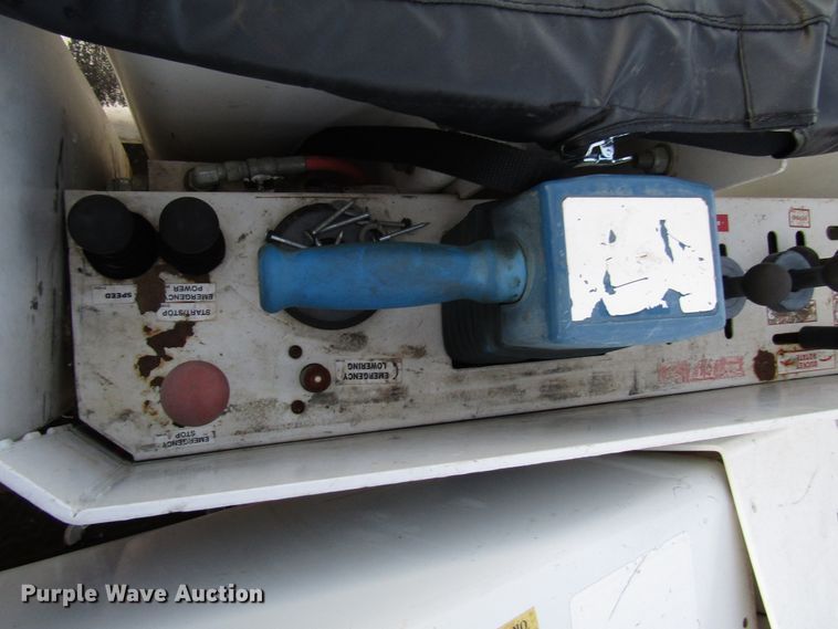 image for item DH8287 2013 Dodge Ram 5500 bucket truck