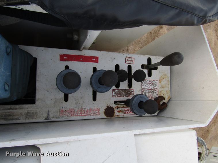 image for item DH8287 2013 Dodge Ram 5500 bucket truck