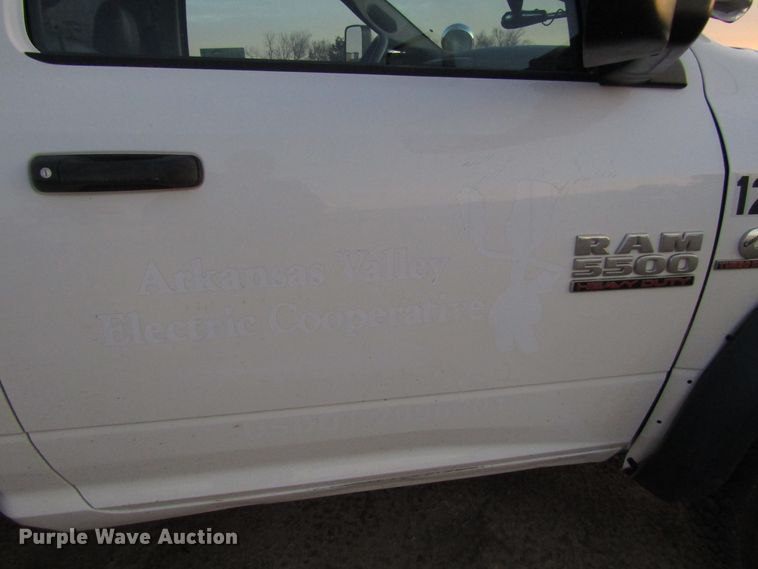 image for item DH8287 2013 Dodge Ram 5500 bucket truck