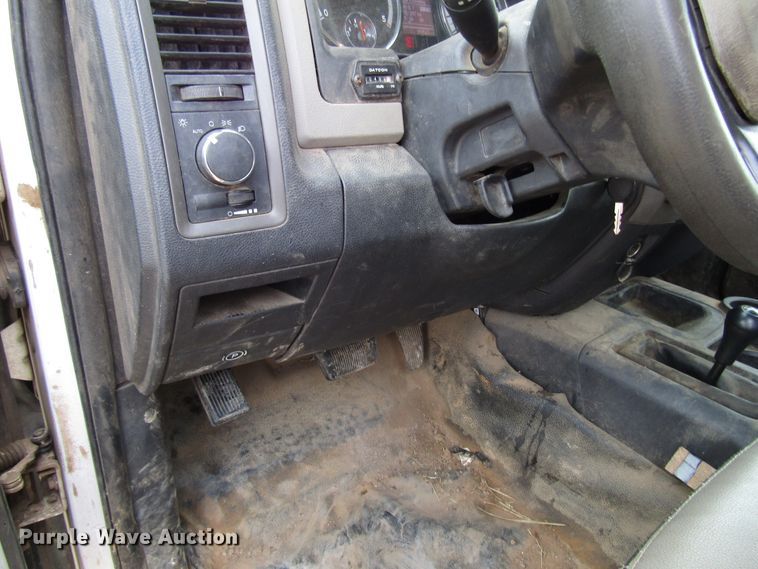 image for item DH8288 2012 Dodge Ram 5500 bucket truck