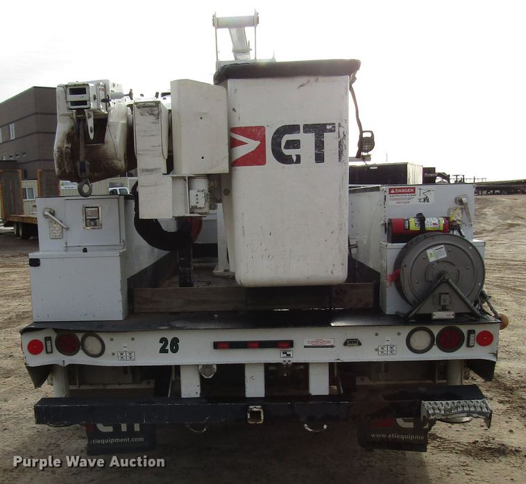 image for item DH8289 2014 Dodge Ram 5500 bucket truck