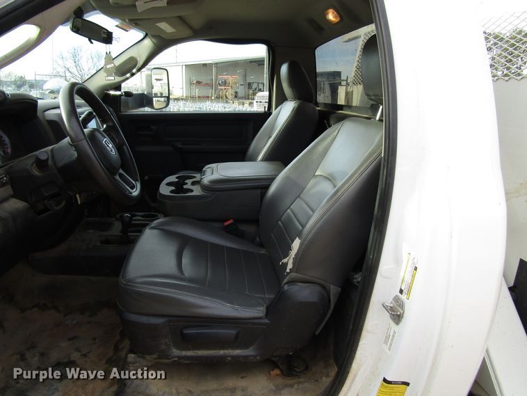 image for item DH8289 2014 Dodge Ram 5500 bucket truck