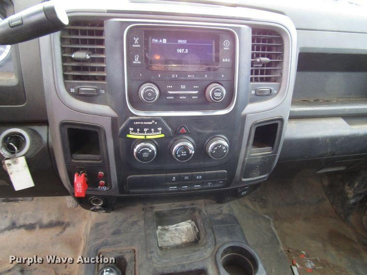 image for item DH8289 2014 Dodge Ram 5500 bucket truck