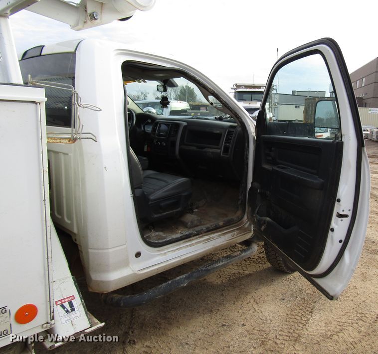 image for item DH8289 2014 Dodge Ram 5500 bucket truck