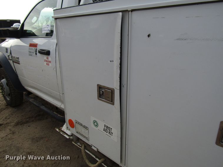 image for item DH8289 2014 Dodge Ram 5500 bucket truck