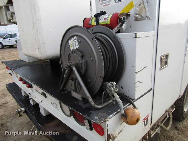 image for item DH8289 2014 Dodge Ram 5500 bucket truck