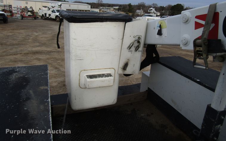 image for item DH8289 2014 Dodge Ram 5500 bucket truck