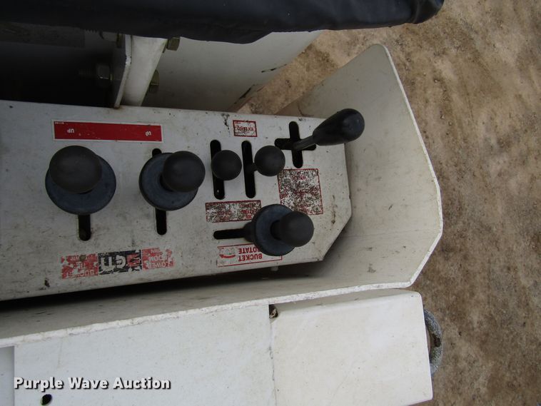 image for item DH8289 2014 Dodge Ram 5500 bucket truck