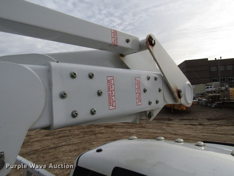 image for item DH8289 2014 Dodge Ram 5500 bucket truck