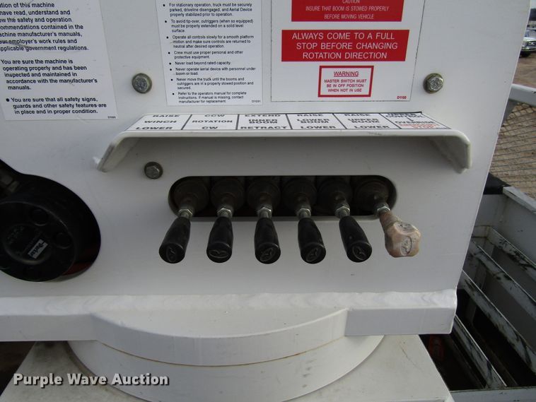 image for item DH8289 2014 Dodge Ram 5500 bucket truck