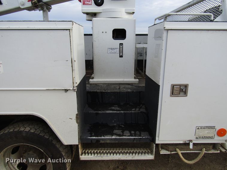 image for item DH8289 2014 Dodge Ram 5500 bucket truck