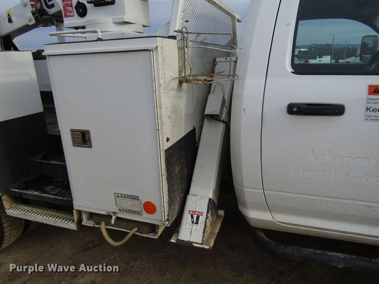 image for item DH8289 2014 Dodge Ram 5500 bucket truck