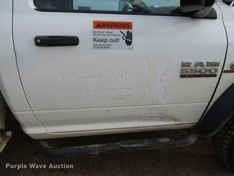 image for item DH8289 2014 Dodge Ram 5500 bucket truck