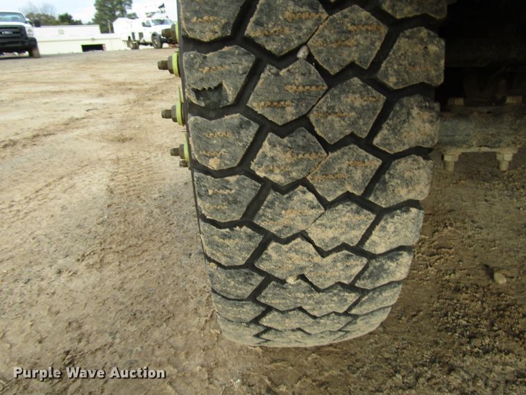 image for item DH8289 2014 Dodge Ram 5500 bucket truck