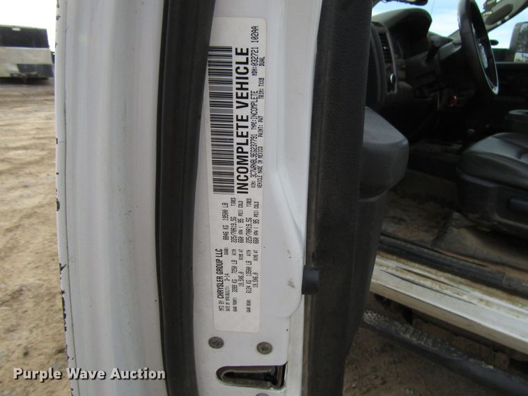 image for item DH8289 2014 Dodge Ram 5500 bucket truck