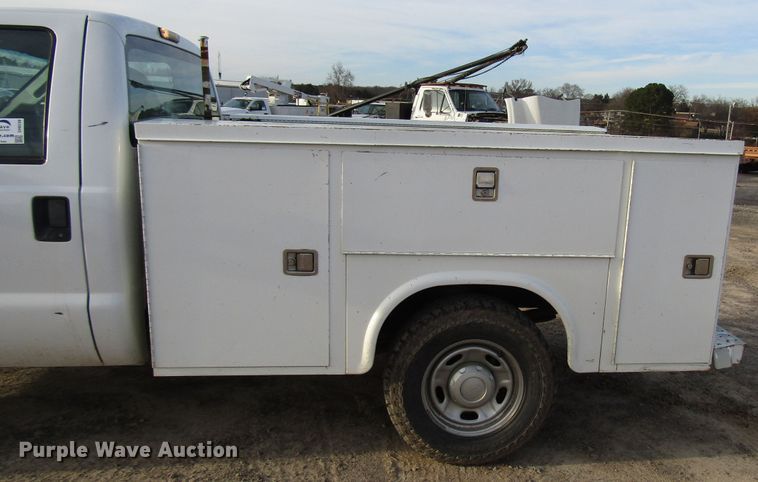 image for item DH8290 2012 Ford F250 Super Duty utility bed pickup truck