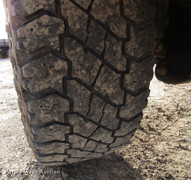 image for item DH8290 2012 Ford F250 Super Duty utility bed pickup truck