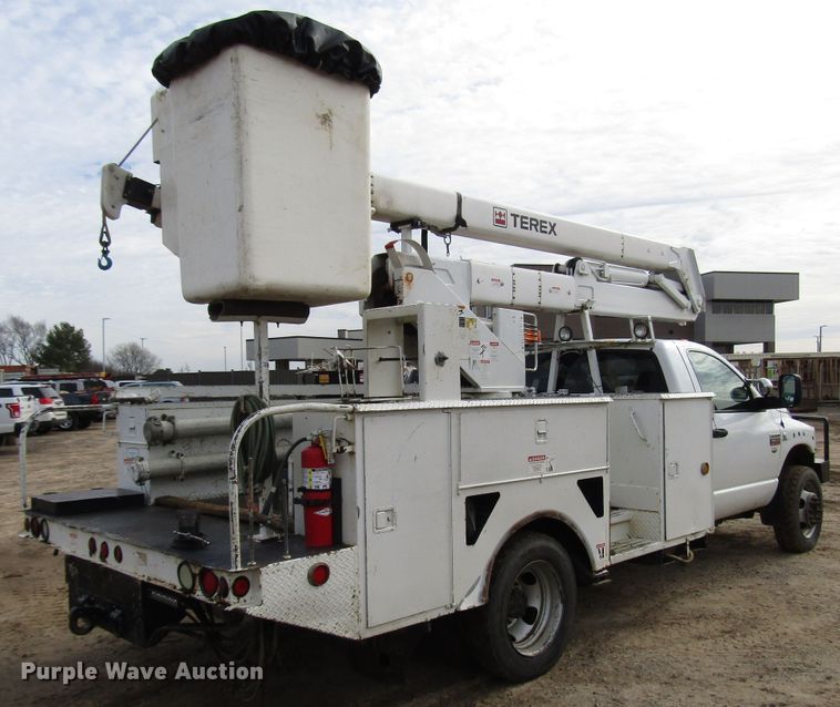 image for item DH8291 2010 Dodge Ram 5500 bucket truck