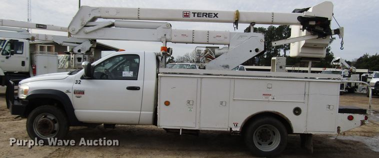 image for item DH8291 2010 Dodge Ram 5500 bucket truck