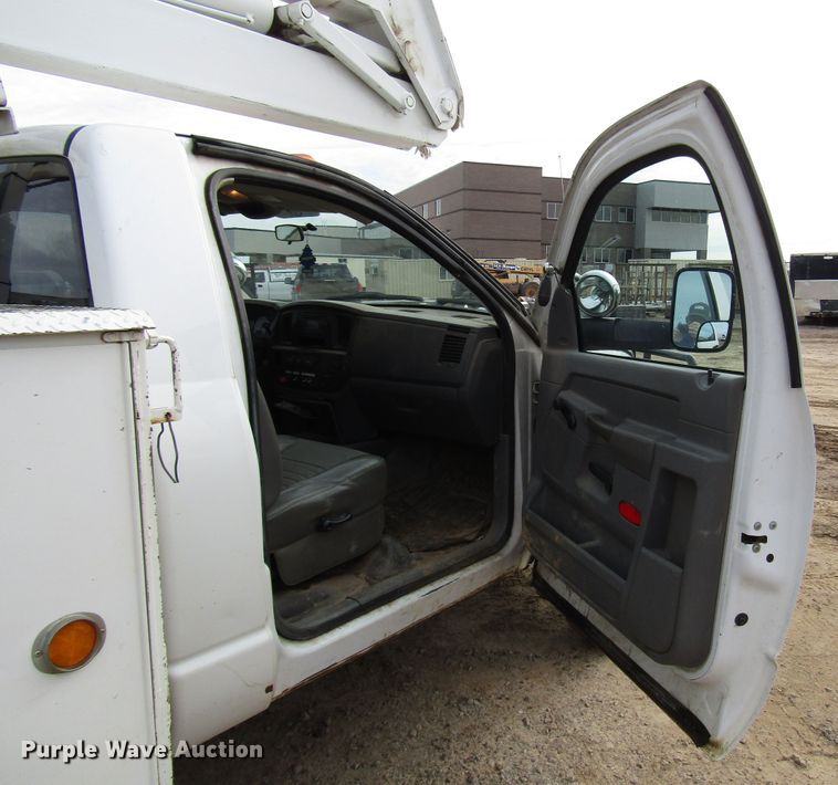 image for item DH8291 2010 Dodge Ram 5500 bucket truck