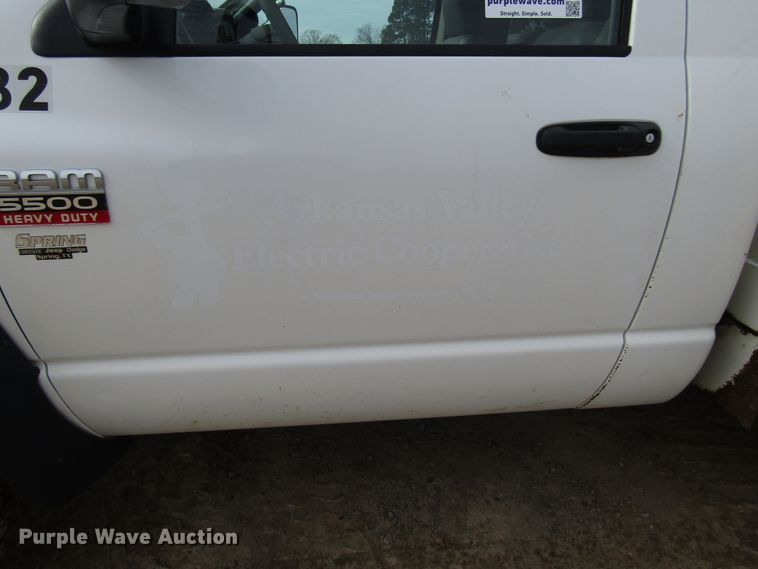 image for item DH8291 2010 Dodge Ram 5500 bucket truck