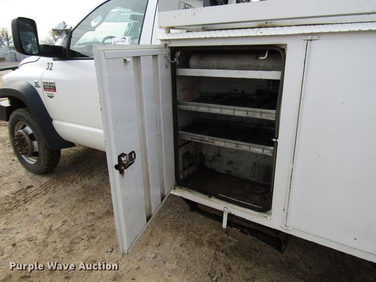 image for item DH8291 2010 Dodge Ram 5500 bucket truck