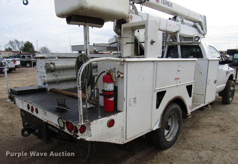 image for item DH8291 2010 Dodge Ram 5500 bucket truck