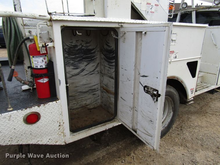 image for item DH8291 2010 Dodge Ram 5500 bucket truck