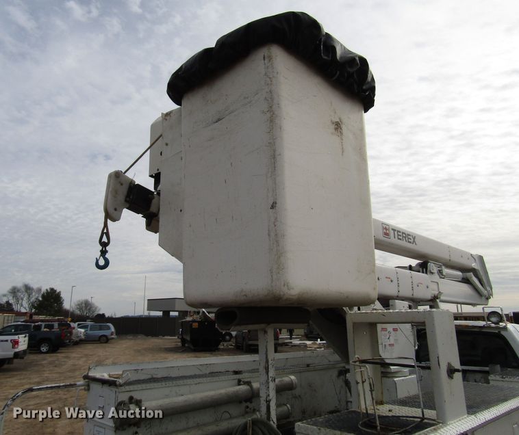 image for item DH8291 2010 Dodge Ram 5500 bucket truck