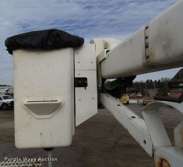 image for item DH8291 2010 Dodge Ram 5500 bucket truck