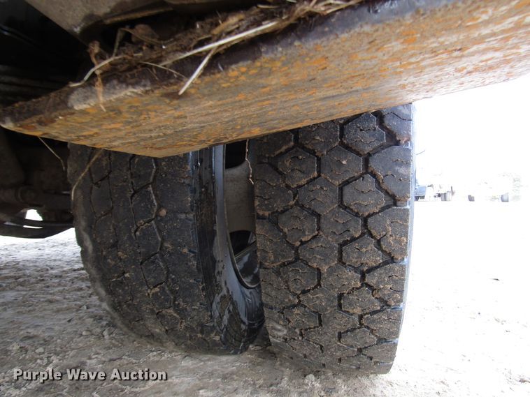 image for item DH8291 2010 Dodge Ram 5500 bucket truck