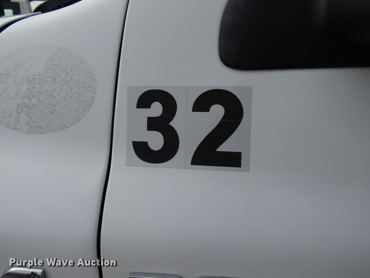 image for item DH8291 2010 Dodge Ram 5500 bucket truck