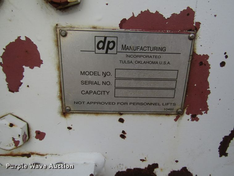 image for item DH8292 2004 International 7300 bucket truck